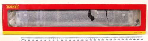 HORNBY OO: Detailed English Grand Central MK3 Passenger Coach R4330 in NEW boxed condition (China)