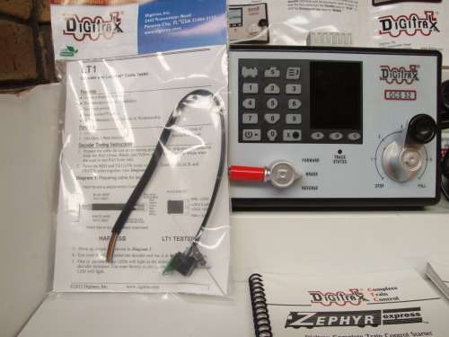DIGITRAX DCC SYSTEM: ZEPHYER Express DCC Controller in Like New Operating boxed Condition(USA)