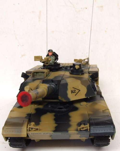 1:24 RC BATTLE TANK: Original HengLong Fully Functional MI-A2 ABRAMS Tank in Good condition(China).