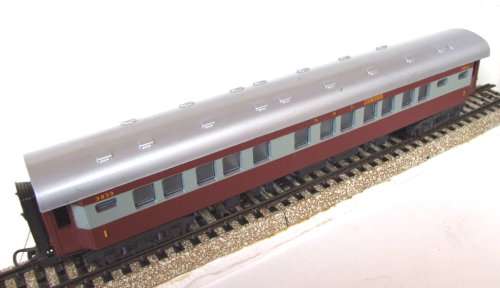 LIMA HO: SAR Johannesburg Trans Karoo 1st Class Coach in VERY Good, boxed condition (Italy)