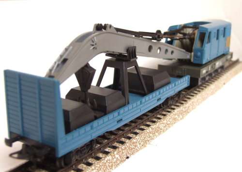 LIMA HO: SNCF Recovery Crane with Support Car in Very Good Complete, unboxed condition (Germany)