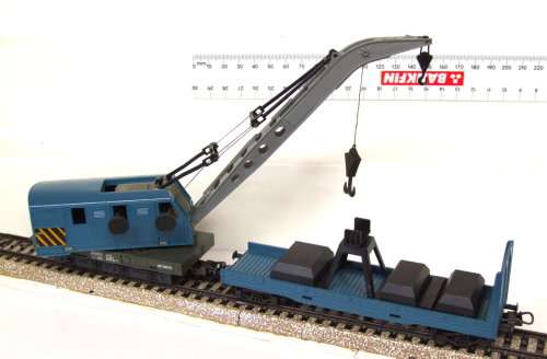 LIMA HO: SNCF Recovery Crane with Support Car in Very Good Complete, unboxed condition (Germany)
