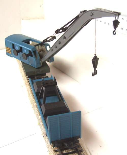 LIMA HO: SNCF Recovery Crane with Support Car in Very Good Complete, unboxed condition (Germany)