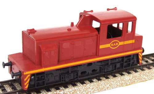 LIMA HO: SAR Red Shunter Locomotive in very good un-boxed operating condition (Italy)