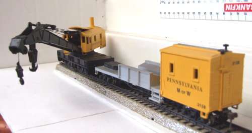 BACHMANN HO: PENNSYLVANIA Crane with Support Car in Very Good Complete, unboxed condition (Germany)