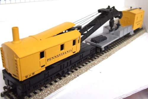 BACHMANN HO: PENNSYLVANIA Crane with Support Car in Very Good Complete, unboxed condition (Germany)