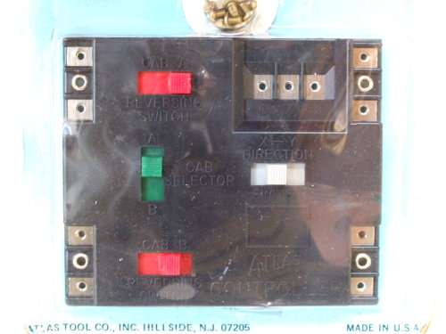 ATLAS SCENERY HO: On Auction is this Carded Switch Controller in Sealed condition.(USA)