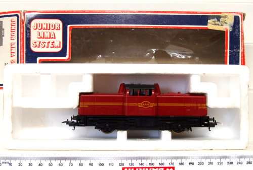 LIMA HO: SAR Red Locomotive in LIKE NEW boxed operating condition (Italy)