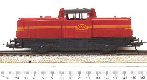 LIMA HO: SAR Red Locomotive in LIKE NEW boxed operating condition (Italy)