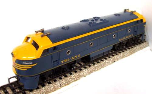 TRI-ANG OO/HO: RARE Vintage Loco in Very Good boxed condition (England)