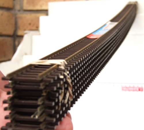 PECO HO: 7pc Nickel Silver Flex Track of 900 mm in Like New un-boxed condition.(England)