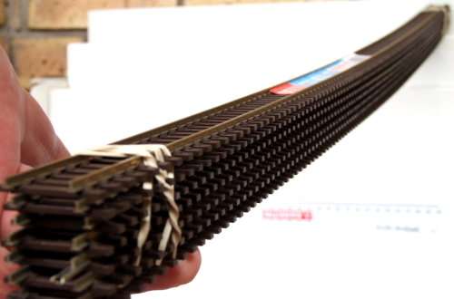 PECO HO: 7pc Nickel Silver Flex Track of 900 mm in Like New un-boxed condition.(England)