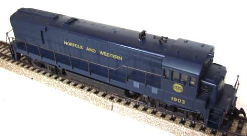 ATHEARN HO: Detailed  GE-U28-B N&W Diesel  Locomotive in Fair boxed condition (USA)