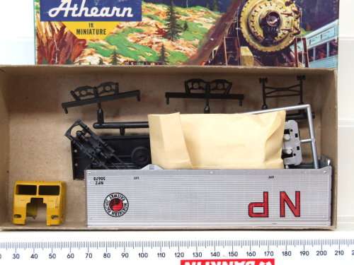 ATHEARN HO:BN 40' Container, Horse +Trailer Truck  in New un-assembled boxed condition (French)