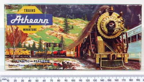 ATHEARN HO: PC 40' Container, Horse +Trailer Truck  in New un-assembled boxed condition (USA)