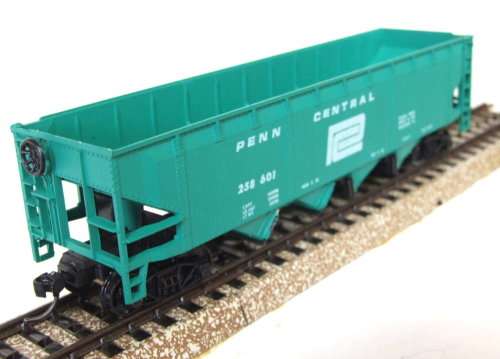ATHEARN HO: PC American 4Bay Hopper with Metal KD couplers in good used & unboxed conditio