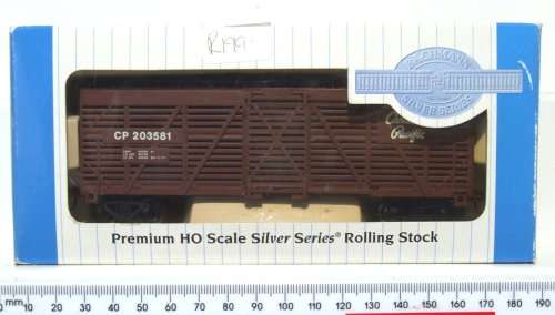 BACHMANN SILVER HO: CP American 40' Stock Car in Like New boxed condition (China)