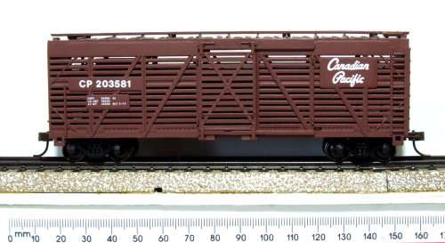 BACHMANN SILVER HO: CP American 40' Stock Car in Like New boxed condition (China)