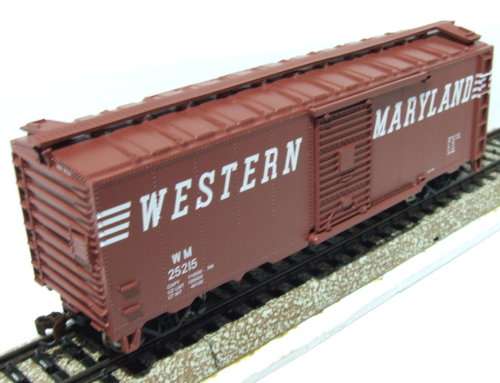 BACHMANN SILVER HO: WM American 40' Box Car in Like New boxed condition (China)