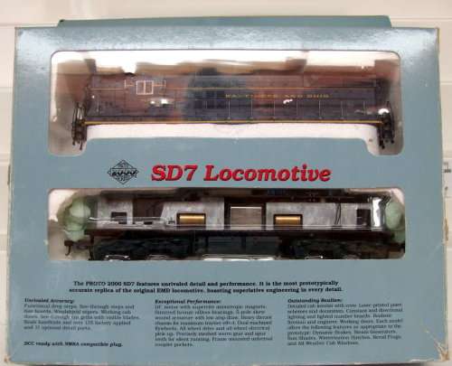 PROTO 2000 SERIES HO: American SD7 EMD DCC ready Loco in Like New boxed condition(USA)