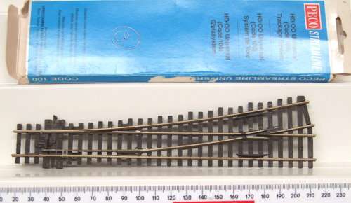 PECO HO/OO: Nickel Silver L/Hand Man Turnout(SL96)Code100 in Good used operational condition.(Eng)