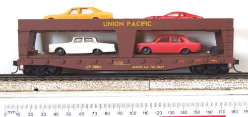 ATHEARN HO: US UP Auto Transporter Car in with 4 Car Load Good Assembled boxed condition(USA)