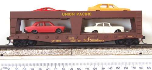 ATHEARN HO: US UP Auto Transporter Car in with 4 Car Load Good Assembled boxed condition(USA)