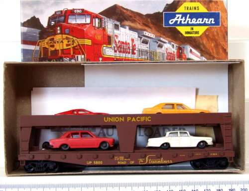 ATHEARN HO: US UP Auto Transporter Car in with 4 Car Load Good Assembled boxed condition(USA)