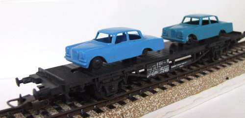 LIMA HO: Auto transporter with 2x Merc Car Load in good used & un-boxed condition (Italy)