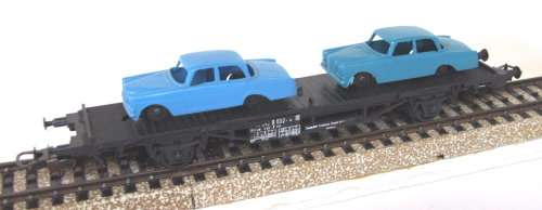 LIMA HO: Auto transporter with 2x Merc Car Load in good used & un-boxed condition (Italy)