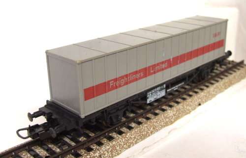 LIMA HO: Freightliner Container Carrier in Good Used, un-boxed condition (Italy)