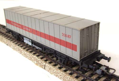 LIMA HO: Freightliner Container Carrier in Good Used, un-boxed condition (Italy)