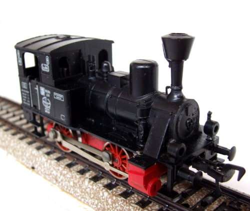 FLEISCHMANN HO: Vintage 0-4-0 Steam Shunter Loco in Fair Operating Used Condition  (Germany)
