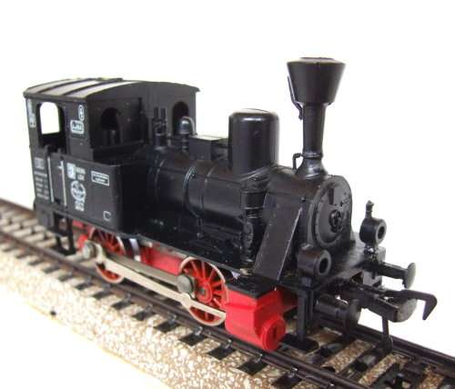FLEISCHMANN HO: Vintage 0-4-0 Steam Shunter Loco in Fair Operating Used Condition  (Germany)