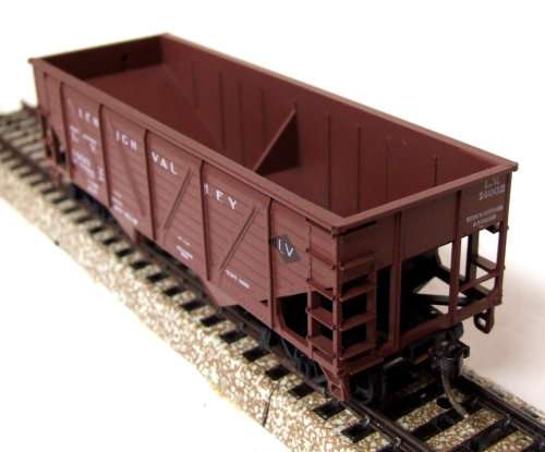 ATHEARN HO: LV American 2Bay Hopper with Real Sprung KD Couplings in good used & unboxed condition