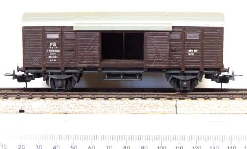 LIMA HO:Vintage FS Freight Car with Sliding Doors in Good Used, un-boxed condition (Italy)