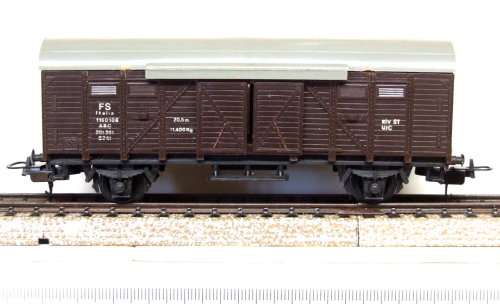 LIMA HO:Vintage FS Freight Car with Sliding Doors in Good Used, un-boxed condition (Italy)