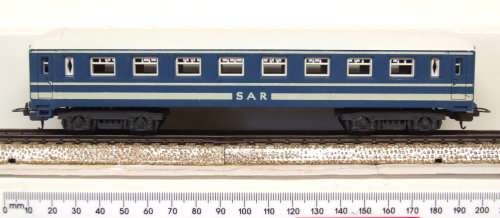LIMA HO: Standard Junior Blue Train Passenger Coach in Good unboxed condition (Italy)