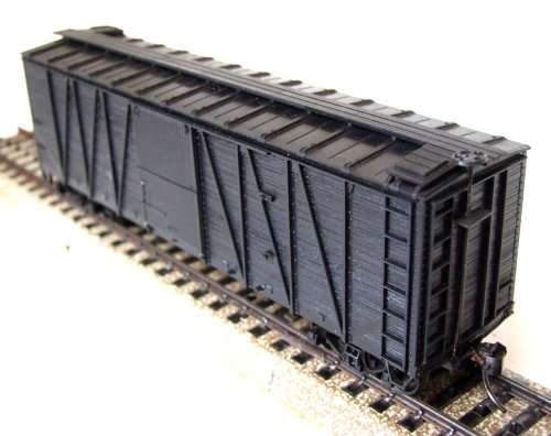 ACCURAIL HO: 40' L&C Box Car with KD couplings in good used & un-boxed condition(China)
