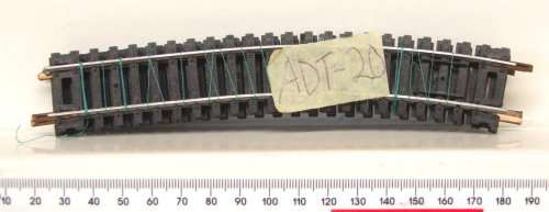 LIMA HO: 4pc Compensation Metal Track in Fair,Used un-boxed condition.(Italy)