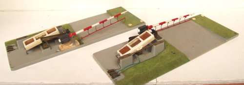 JOUEF HO/OO: Vintage Electro-Magnetic Road Crossing in Fair operational condition.(France)