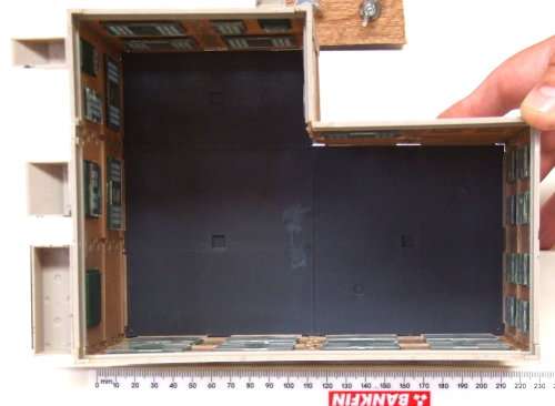 FALLER HO: Large Double Story Market Building and People in Good Un-boxed condition(Germany)