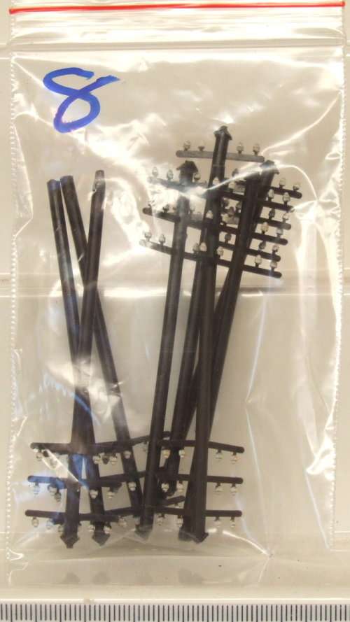 ACC HO: On Auction is this 8pc Telephone Poles for the layout in Good used condition.