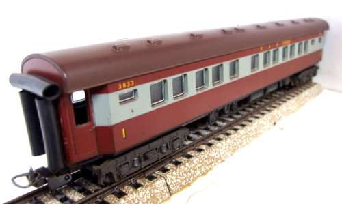 LIMA HO: Vintage SAR "Trans Karoo" 1cl Passenger Coach in Good Un-boxed used condition(RSA)