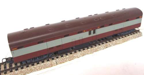 LIMA HO: Vintage SAR "Trans Karoo" Baggage Car in Good Un-boxed used condition(Italy)