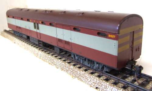 LIMA HO: Vintage SAR "Trans Karoo" Baggage Car in Good Un-boxed used condition(Italy)