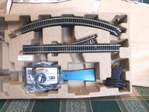 HORNBY OO: Train Set "FLYING SCOTSMAN"  in GOOD boxed condition (China)