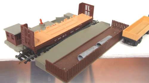 LIMA SCENERY HO: Auto Cement Pipe Unloading Dock in fair used, Un-boxed condition(Italy)