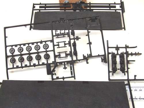 SCRAP SCENERY HO: On Auction is this Parts of Building Flat Roof in Un-used condition