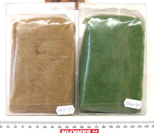 MININATUR SCENERY HO: Two Packets of Grass Flock in New condition.(USA)